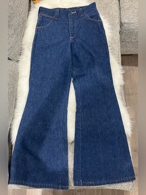 Vintage 70’s SedgeField Do Nothing Denim Bell Bottom Flare Jeans Dark Wash